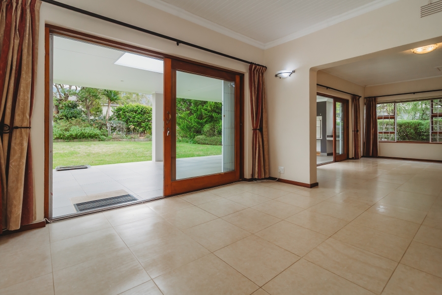 4 Bedroom Property for Sale in Heatherlands Western Cape